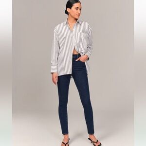 Express dark wash curvy skinny jeans size 2 with 30.5inseam